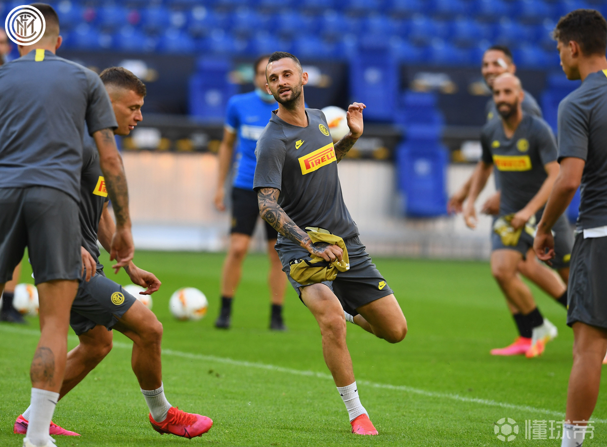 kaiyun体育平台-国际比赛日瓦伦西亚备战欧联，豪取连胜细节曝光，压力陡增，球队文化再被提及的简单介绍