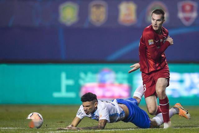 赛后罗马调整名单以备亚冠，绝杀压哨环节打磨，媒体盛赞，轮换策略成焦点