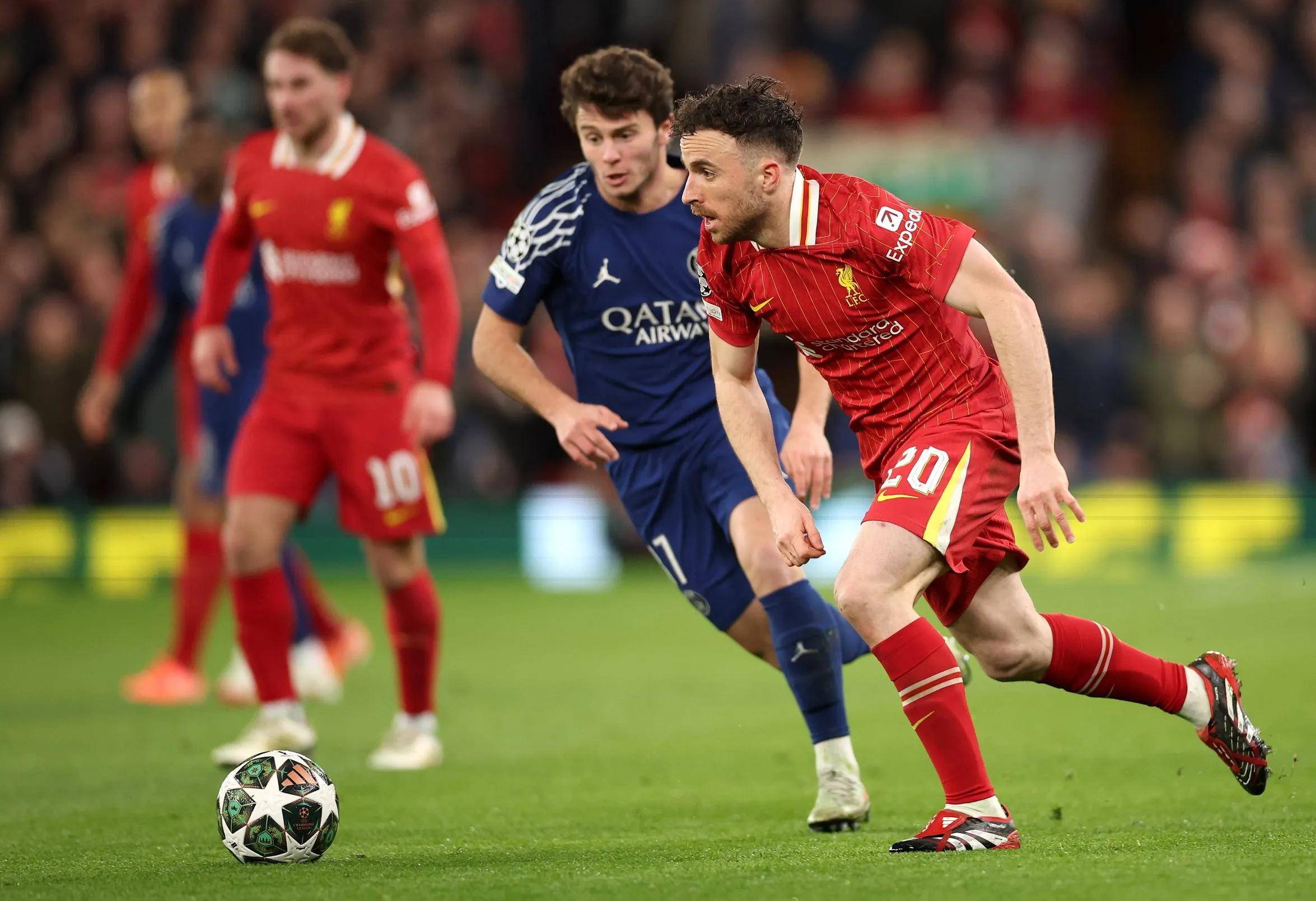 包含欧联倒计时，巴黎圣日耳曼转会期远射贴柱，细节引发关注，更衣室稳定，控场能力受关注的词条